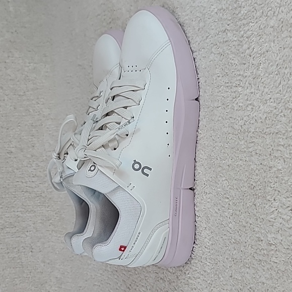 Women's On Cloud The Roger Advantage Lace Up Sneakers - Picture 2 of 8